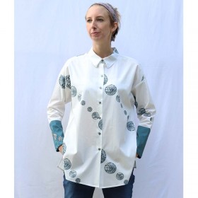 Wide blouse with print